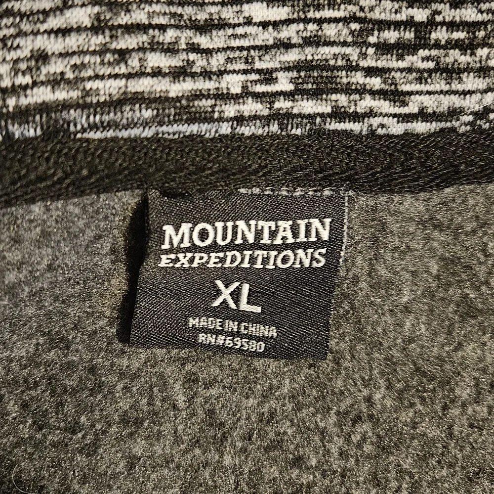 Men's pullover - Picture 2 of 2